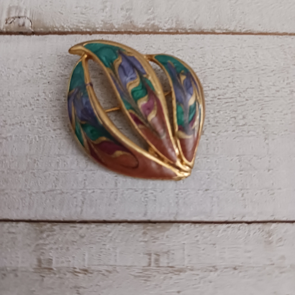 Vintage Goldtone & Enamel Brooch